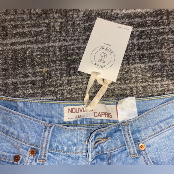 Levi’s jean shorts - Picture 7 of 10